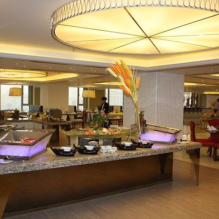 Wuhan Oriental Jianguo Hotel Exterior photo