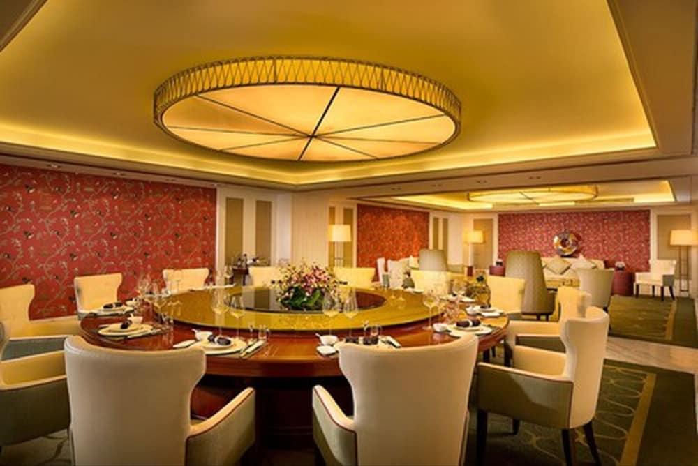 Wuhan Oriental Jianguo Hotel Exterior photo