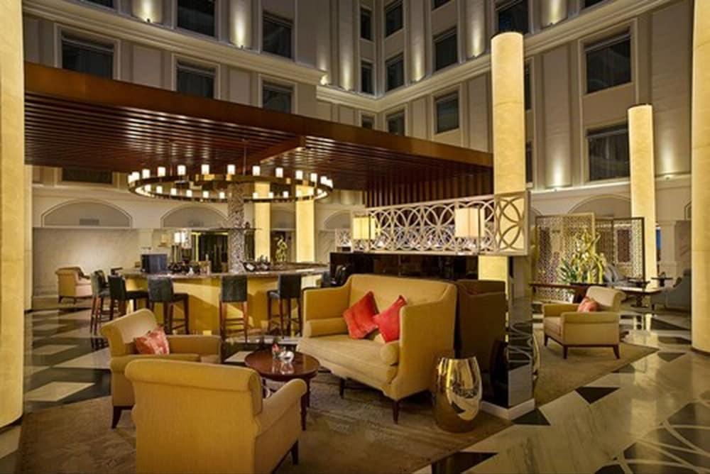 Wuhan Oriental Jianguo Hotel Exterior photo