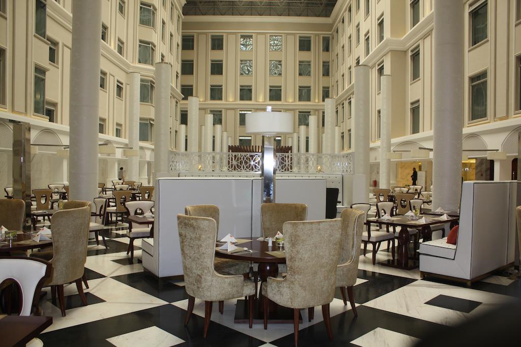 Wuhan Oriental Jianguo Hotel Exterior photo